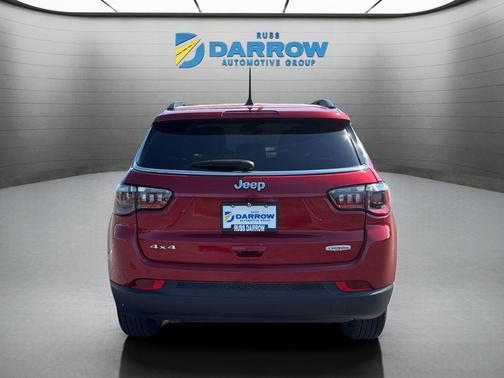 Red Hot Pearlcoat 2025 Jeep Compass Latitude