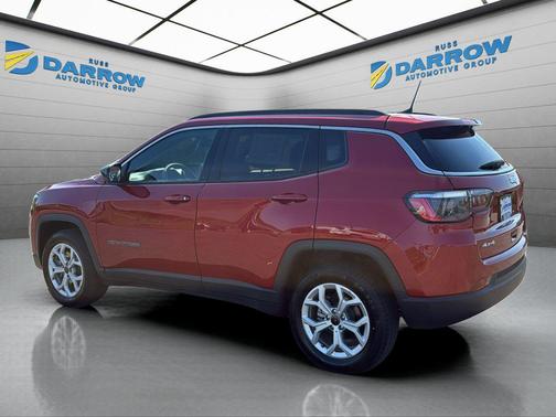 Red Hot Pearlcoat 2025 Jeep Compass Latitude