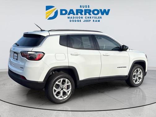Bright White Clearcoat 2025 Jeep Compass Latitude