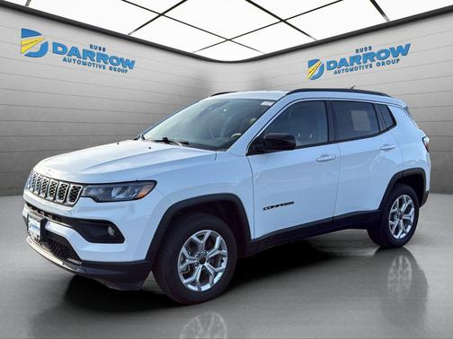 Bright White Clearcoat 2025 Jeep Compass Latitude