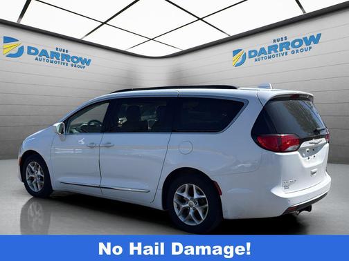 Bright White Clearcoat 2017 Chrysler Pacifica Touring-L