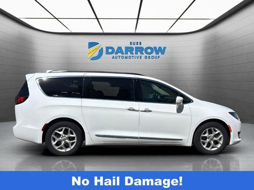Bright White Clearcoat 2017 Chrysler Pacifica Touring-L