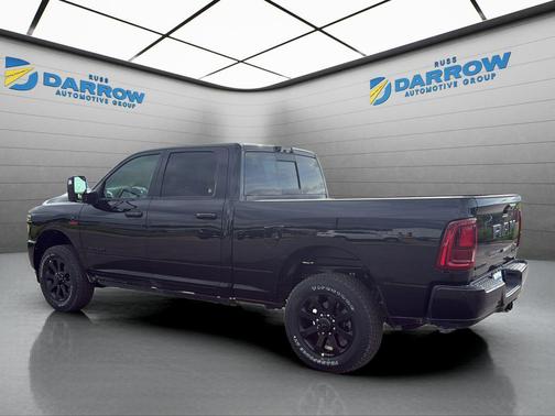 Diamond Black Crystal Pearlcoat 2026 RAM 2500 Laramie Crew Cab 4x4 6'4' Box