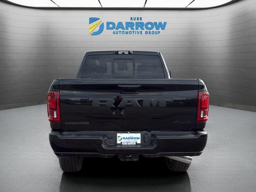 Diamond Black Crystal Pearlcoat 2026 RAM 2500 Laramie Crew Cab 4x4 6'4' Box