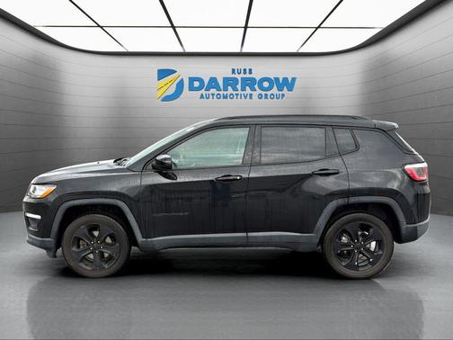 Diamond Black Crystal Pearlcoat 2018 Jeep Compass Latitude