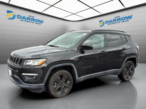 Diamond Black Crystal Pearlcoat 2018 Jeep Compass Latitude