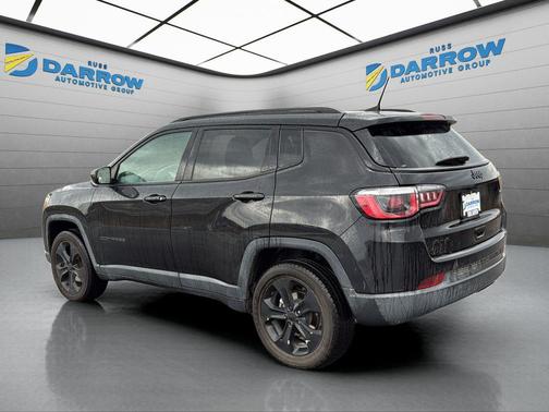 Diamond Black Crystal Pearlcoat 2018 Jeep Compass Latitude