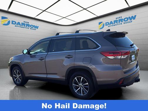 Walnut 2019 Toyota Highlander XLE