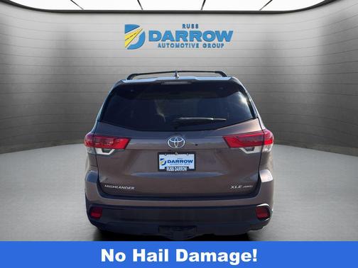 Walnut 2019 Toyota Highlander XLE