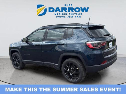 Fathom Blue Pearl Coat 2026 Jeep Compass Latitude