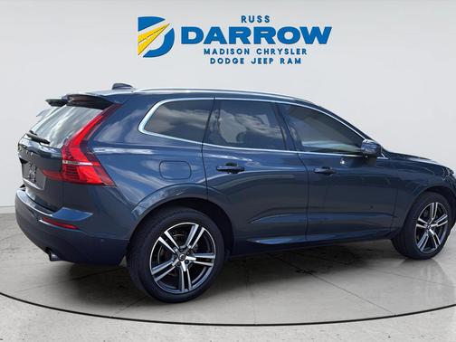 Denim Blue Metallic 2018 Volvo XC60 T5 Momentum