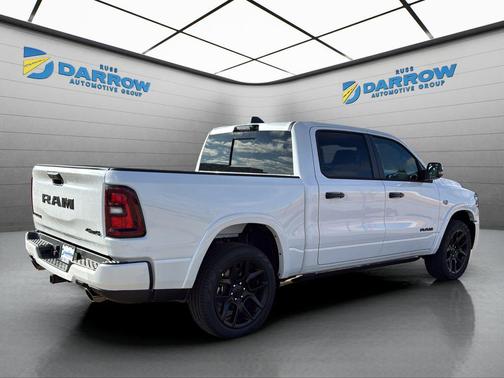 Ivory White Tri-Coat Pearlcoat 2026 RAM 1500 Laramie