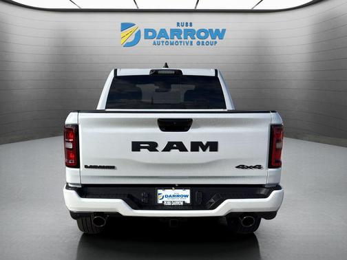 Ivory White Tri-Coat Pearlcoat 2026 RAM 1500 Laramie