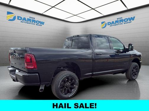 Diamond Black Crystal Pearlcoat 2026 RAM 2500 Big Horn Crew Cab 4x4 6'4' Box