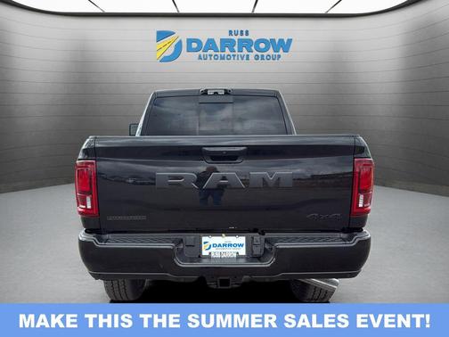 Diamond Black Crystal Pearlcoat 2026 RAM 2500 Big Horn Crew Cab 4x4 6'4' Box