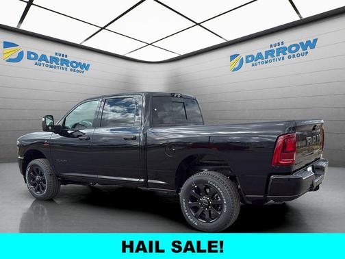 Diamond Black Crystal Pearlcoat 2026 RAM 2500 Big Horn Crew Cab 4x4 6'4' Box