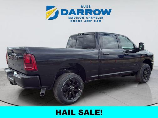 Diamond Black Crystal Pearlcoat 2026 RAM 2500 Big Horn Crew Cab 4x4 6'4' Box
