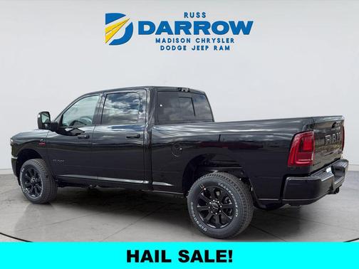 Diamond Black Crystal Pearlcoat 2026 RAM 2500 Big Horn Crew Cab 4x4 6'4' Box