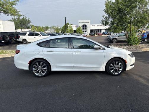 2016 Chrysler 200 S