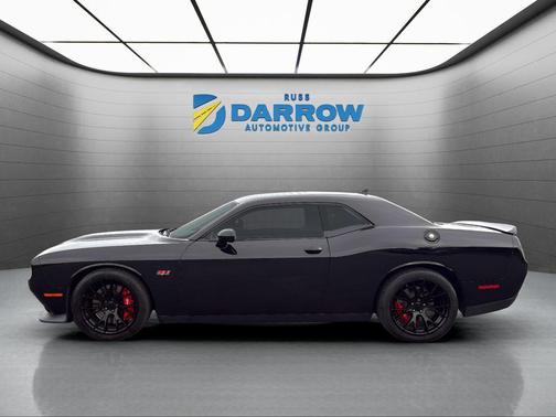 Pitch Black Clearcoat 2016 Dodge Challenger SRT 392