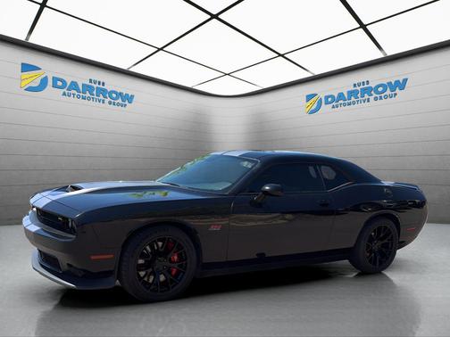 Pitch Black Clearcoat 2016 Dodge Challenger SRT 392