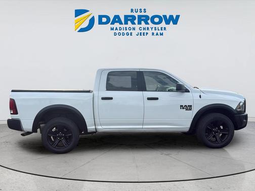 Bright White Clearcoat 2022 RAM 1500 Classic Warlock Crew Cab 4x4 5'7' Box