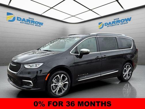 Diamond Black Crystal Pearlcoat 2026 Chrysler Pacifica L