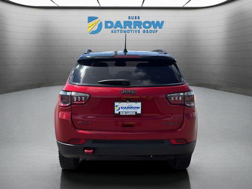 Red Hot Pearlcoat 2025 Jeep Compass Trailhawk