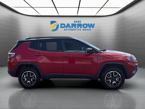 Red Hot Pearlcoat 2025 Jeep Compass Trailhawk