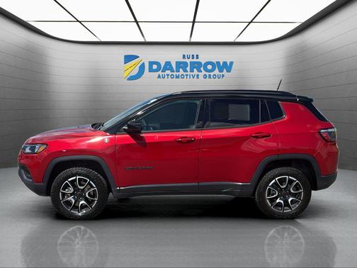 Red Hot Pearlcoat 2025 Jeep Compass Trailhawk