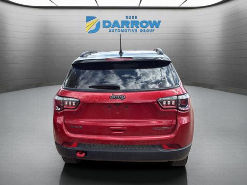 Red Hot Pearlcoat 2025 Jeep Compass Trailhawk