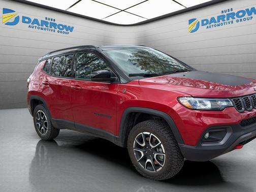 Red Hot Pearlcoat 2025 Jeep Compass Trailhawk