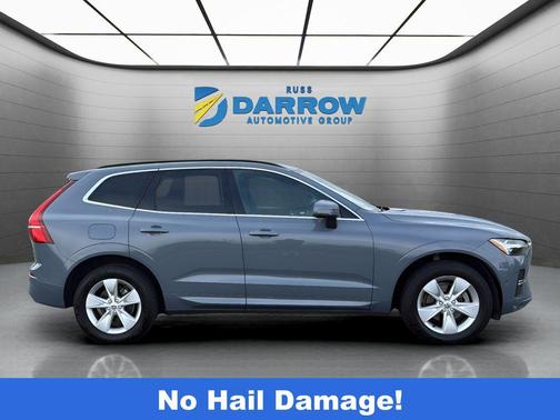Denim Blue Metallic 2022 Volvo XC60 B5 Momentum