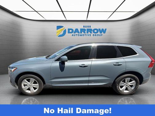 Blue 2022 Volvo XC60 B5 Momentum