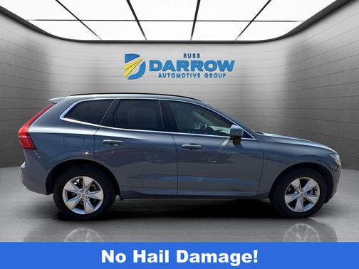 Blue 2022 Volvo XC60 B5 Momentum