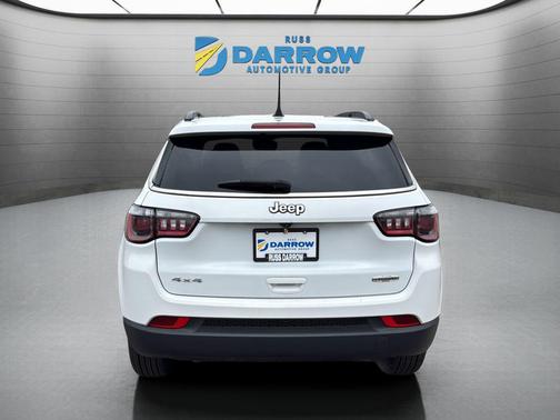Bright White Clearcoat 2023 Jeep Compass Latitude