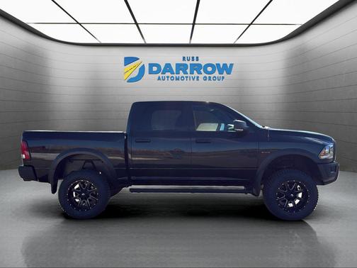 Diamond Black Crystal Pearlcoat 2022 RAM 1500 Classic SLT