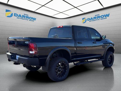 Diamond Black Crystal Pearlcoat 2022 RAM 1500 Classic SLT