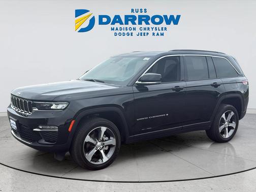 Diamond Black Crystal Pearlcoat 2025 Jeep Grand Cherokee Limited