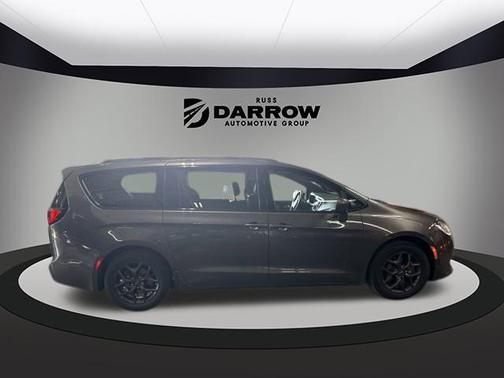2018 Chrysler Pacifica Touring-L Plus