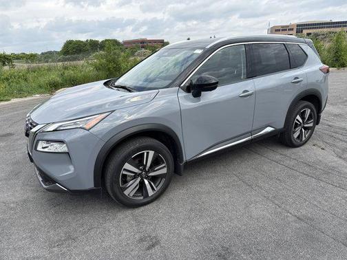 2022 Nissan Rogue SL