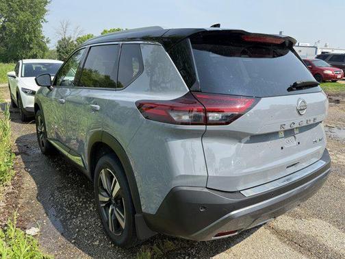 2022 Nissan Rogue SL