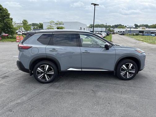 2022 Nissan Rogue SL