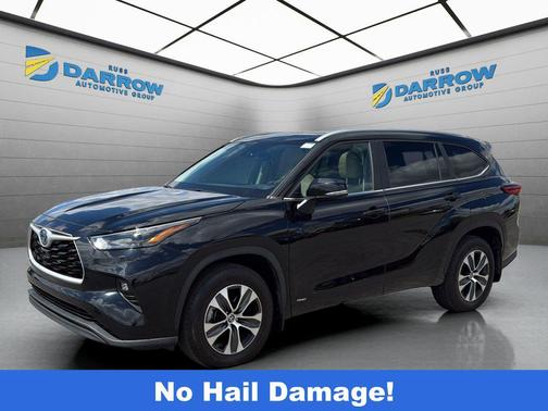 Midnight Black Metallic 2023 Toyota Highlander Hybrid XLE