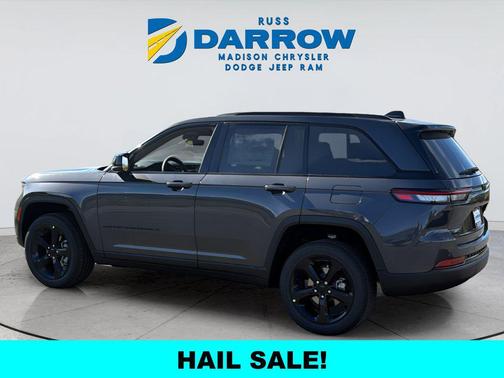 Baltic Gray Metallic Clearcoat 2025 Jeep Grand Cherokee Altitude