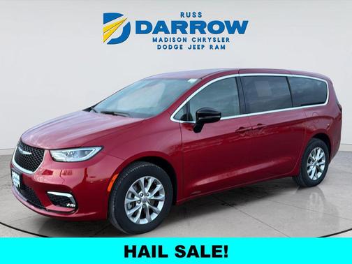 Red Hot Pearlcoat 2025 Chrysler Pacifica L
