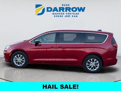 Red Hot Pearlcoat 2025 Chrysler Pacifica L