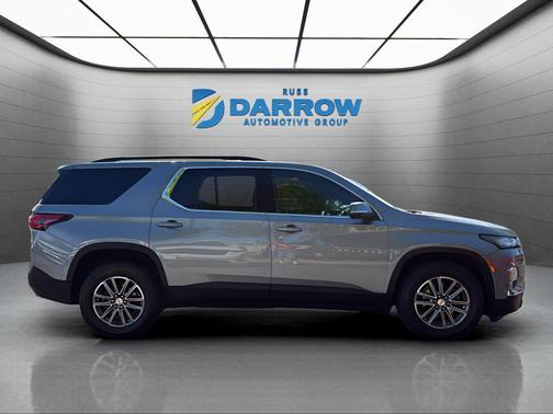 Sterling Gray Metallic 2023 Chevrolet Traverse LT Leather