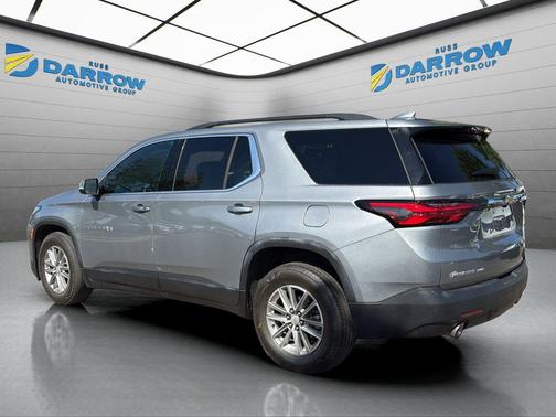 Sterling Gray Metallic 2023 Chevrolet Traverse LT Leather