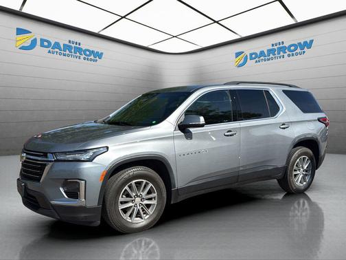 Sterling Gray Metallic 2023 Chevrolet Traverse LT Leather